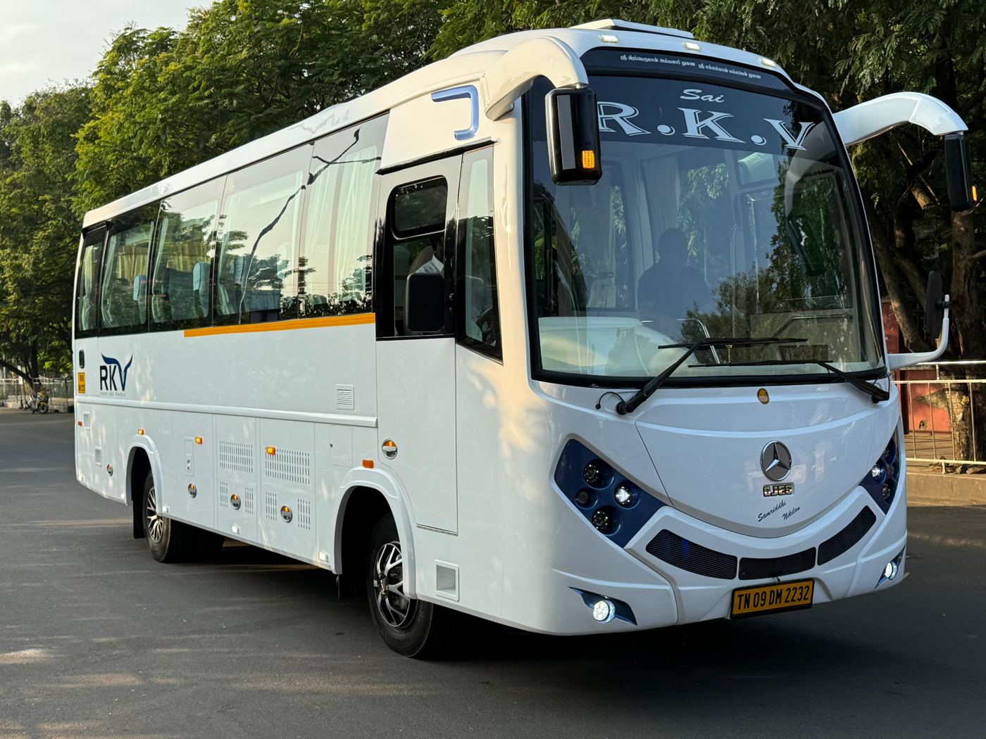 RKV A/C mini bus for rent in Chennai